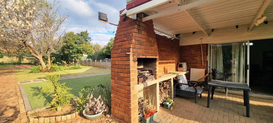 3 Bedroom Property for Sale in Langenhovenpark Free State